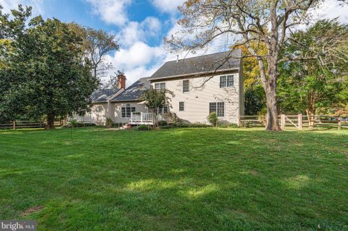 2407 Starcrest Dr, Silver Spring MD 20904-5459 exterior