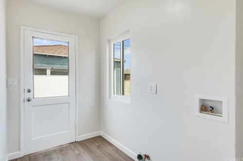 4911 122nd St, Hawthorne CA  90250-3509 exterior