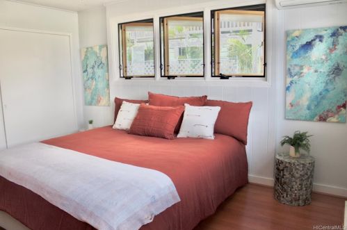 474 Hao St, Honolulu HI  96821-1620 exterior