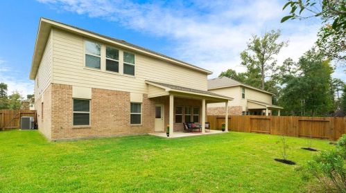 174 Meadow Valley Dr, Conroe TX  77384-2132 exterior