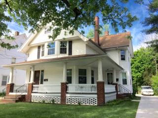 1530 Richmond Rd, Cleveland OH  44124-2503 exterior