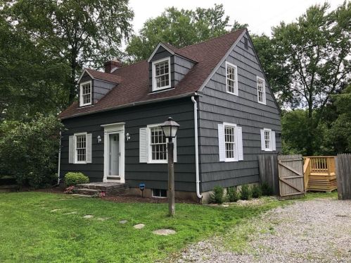 9 Brookside Ln, Essex, CT 06426-1364