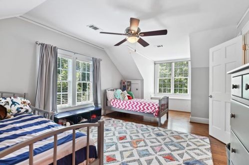 72 Brookhaven Dr, Atlanta GA  30319-3004 exterior