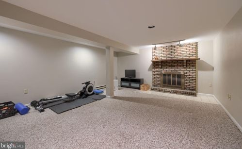 3236 Randy Rd, Lancaster PA  17601-1408 exterior