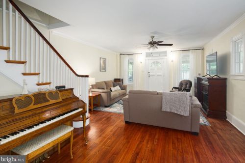 109 Center St, Tavistock NJ  08033-1803 exterior