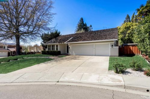 11 Leigh Ct, San Ramon, CA 94582-2330
