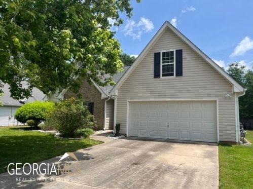 4562 Beaverton Cir, Loganville, GA 30052-7521
