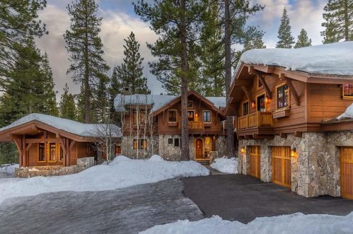 8458 Valhalla Dr, Truckee, CA 96161-4295