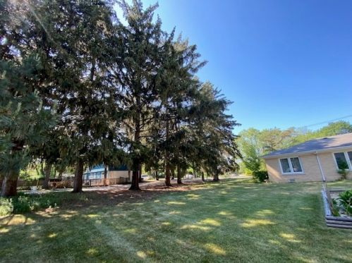 1241 Deerfield Rd, Bannockburn IL  60015-4170 exterior