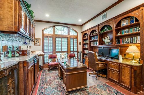 2 Wedgewood Blvd, Conroe TX  77304-1349 exterior