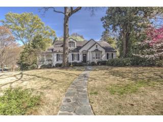 2807 Hills Dr, Atlanta GA  30305-3209 exterior