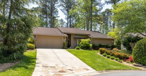 4030 Muirfield Ln, Marietta, GA 30068-2647
