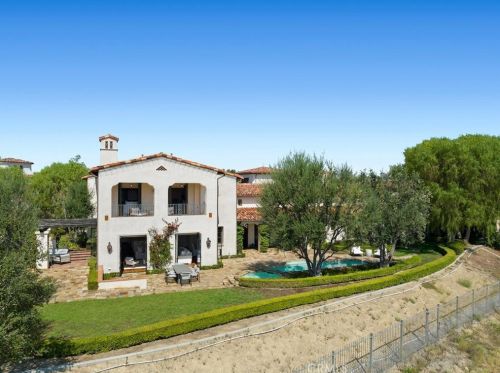 22 Black Falcon, Irvine CA  92603-0420 exterior