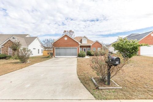 132 Larkspur Ln, Bonaire, GA 31005-3742