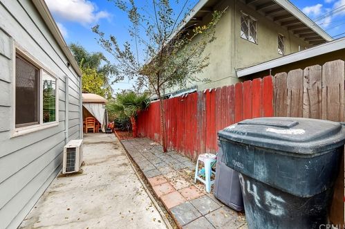 945 Dickel St, Anaheim CA  92805-1807 exterior