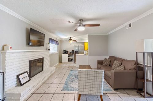 4229 Burning Tree Ln, Garland TX 75042-4607 exterior