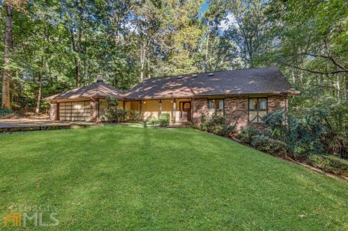 5364 Oxbow Rd, Stone Mountain, GA 30087-1227