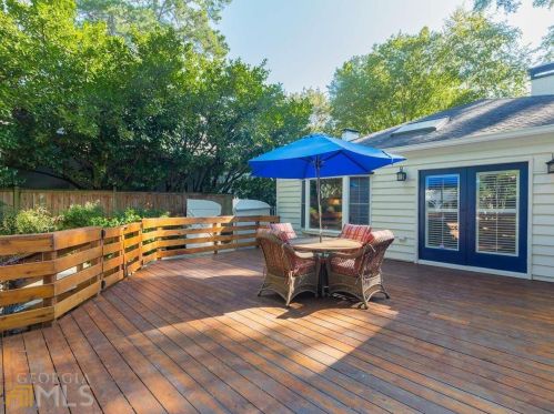 2388 Hurst Dr, Atlanta GA  30305-4233 exterior