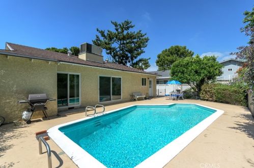 3451 Mevel Pl, Glendale CA  91214-1141 exterior