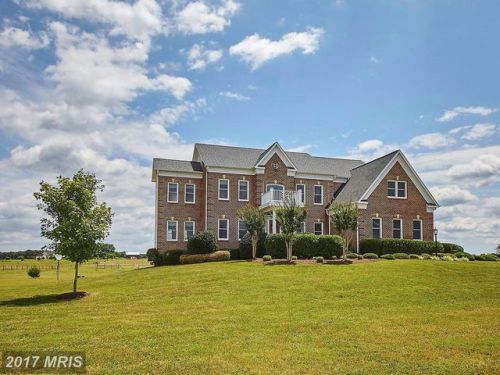 12285 Valley View Dr, Nokesville, VA 20181-3426