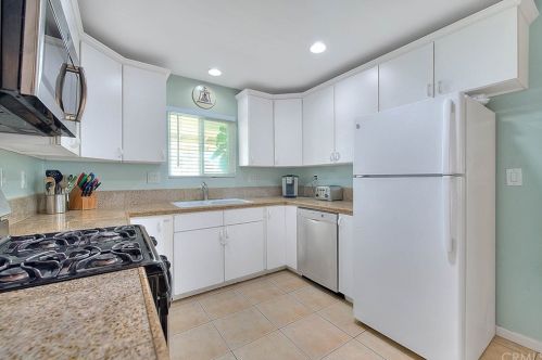 4046 Columbia Ave, Riverside CA  92501-1526 exterior
