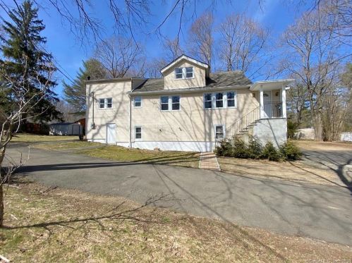 4 Powder Horn Rd, Norwalk, CT 06850-4426