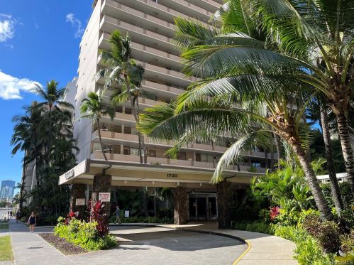 1720 Ala Moana Blvd, Honolulu HI  96815-1302 exterior