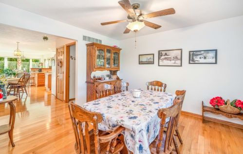 1503 Brickville Rd, Sycamore IL  60178-3409 exterior