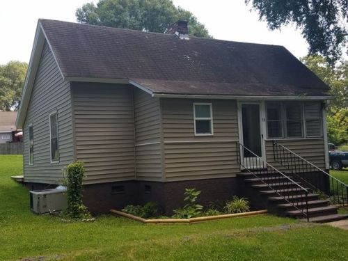 18 E St, Inman, SC 29349-1710