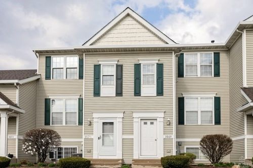 3069 Woodside Dr, Joliet, IL 60431-8830