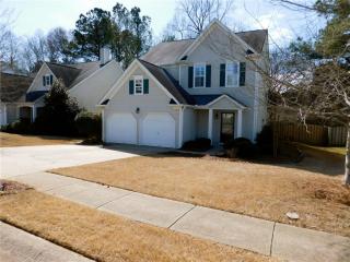 127 Weatherstone Dr, Holly Springs, GA 30188-4472