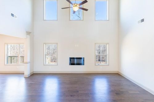 195 Water Brook Dr, Oxford, GA 30054-3051