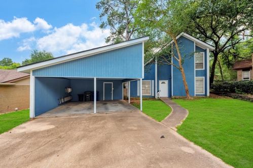 3004 Glen Ct, Huntsville, TX 77340-6845