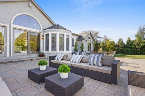 307 Verano Dr, Los Altos CA 94022-2345 exterior