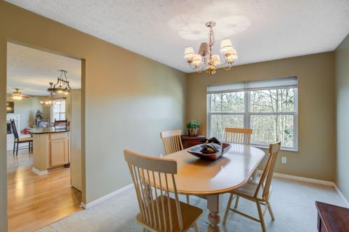 9639 Fallsridge Ct, Cincinnati OH 45231-2885 exterior