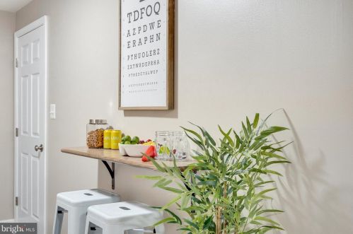 340 Revenoor Rd, Harpers Ferry WV exterior