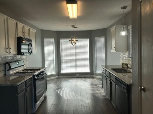 3305 Rustic Meadow Trl, Midlothian TX  76063-5833 exterior