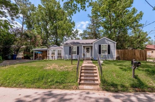 1418 21 1/2 St, Huntsville, TX 77340-5050