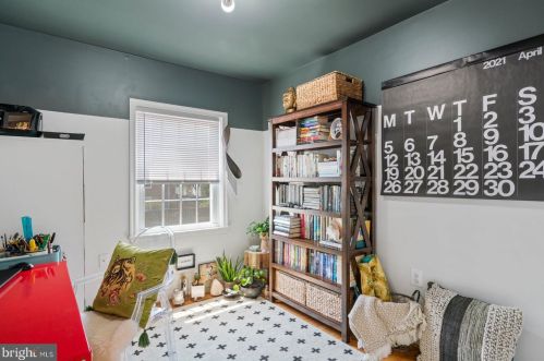 6431 Franconia Ct, Springfield VA  22150-1204 exterior