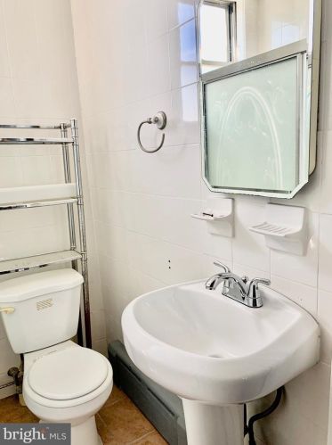 2232 Cantrell St, Philadelphia PA 19145-3307 exterior