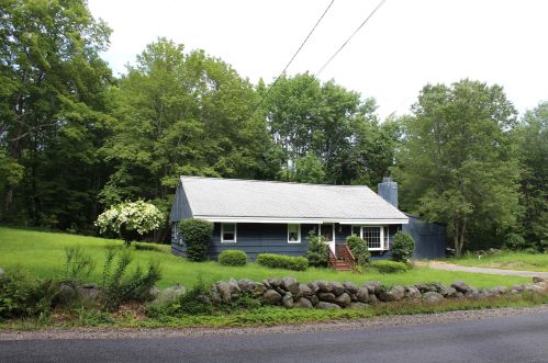 45 Fremont Rd, Chester, NH 03036-4107