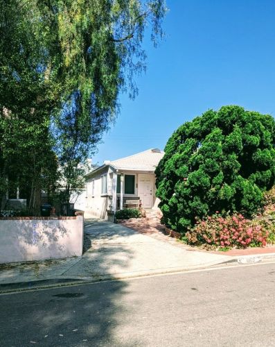 1805 Laurel Ave, Manhattan Beach, CA 90266-2536