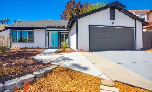 1461 Darwin Dr, Oceanside CA  92056-3042 exterior