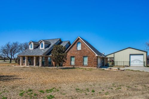 2700 Comanche Moon Dr, Fort Worth, TX 76179-5543