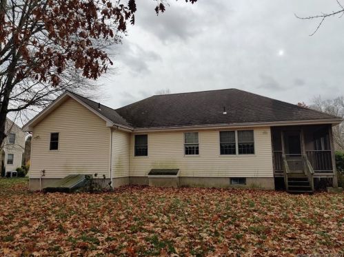 50 Cody Cir, Wapping, CT 06074-3493