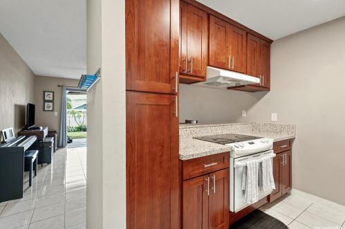 92-1007 Alaa St, Kapolei, HI 96707