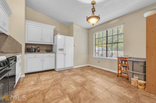 6685 Doublegate Ln, Rex GA 30273-2134 exterior