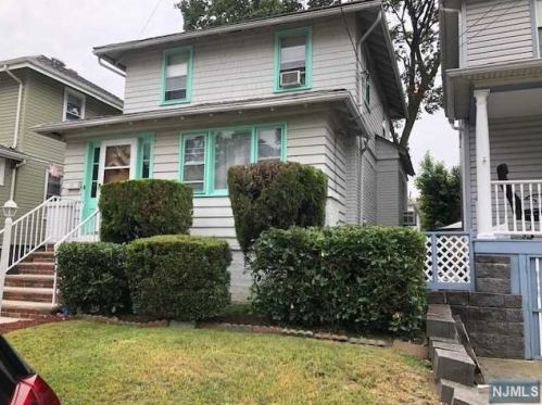 29 Gordon St, Ridgefield Park, NJ 07660-1111