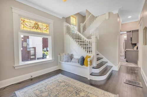 1912 Delaware Ave, Cincinnati OH  45212-3621 exterior