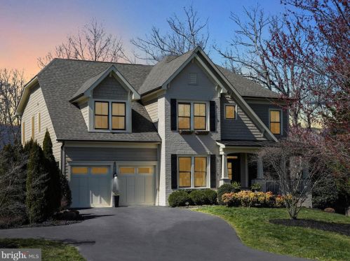 1656 Perlich St, Mc Lean, VA 22101-4668